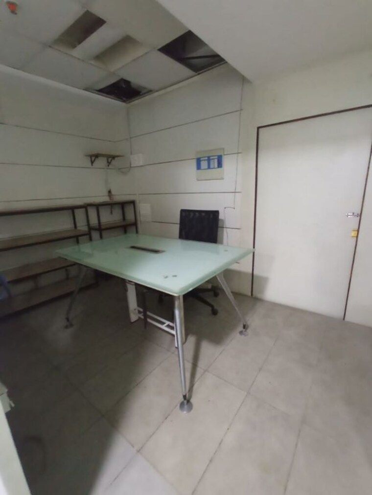 Team Area, real-tech-park Commercial Office Space 2626 Sq.Ft. In Vashi Sector 30a Navi Mumbai 10244489