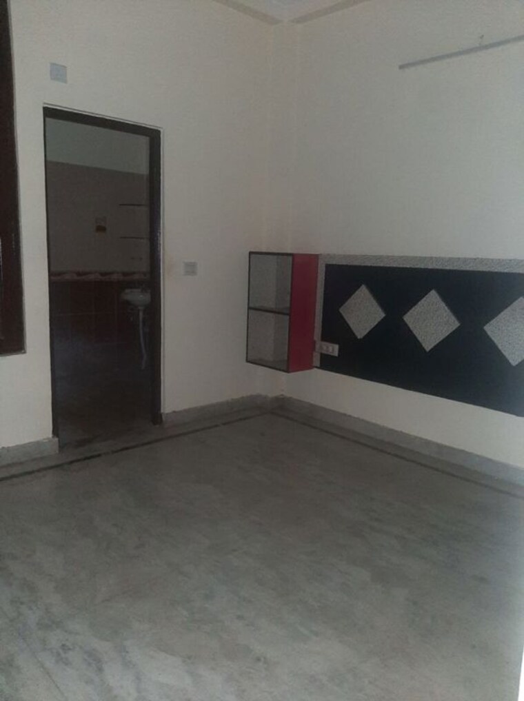 Room, govindpuram 3 Bedroom 116 Sq.Mt. Builder Floor In Govindpuram Ghaziabad 10244482