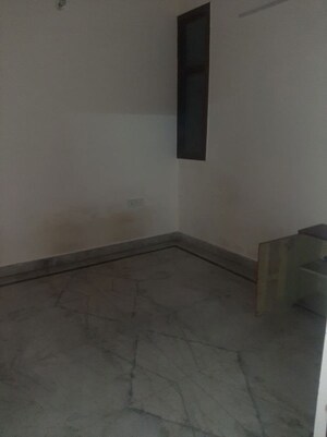 Room in 3 BHK Builder Floor at Govindpuram – for Sale