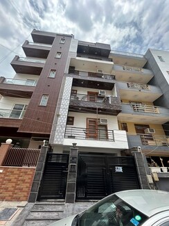 2 BHK Builder Floor For Rent in Sector 52