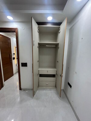 Furnished Amenities in 2 BHK Builder Floor at Sector 52 – for Rent