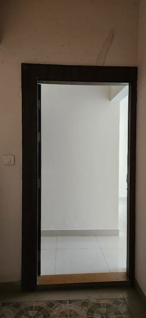 Room in 3 BHK Apartment at Tirupati Campus, Tingre Nagar – for Rent