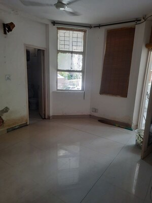 Room in 1 BHK Apartment at Sector 14 Dwarka – for Sale