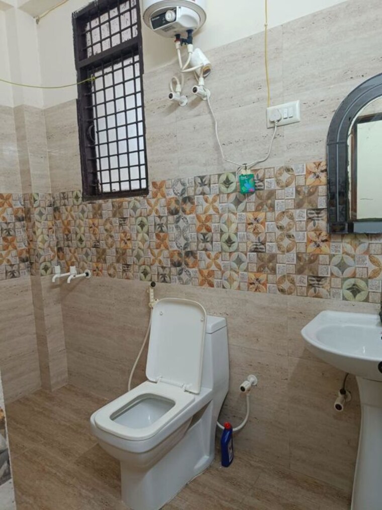 Bathroom, sector 48 2 Bedroom 1230 Sq.Ft. Independent House In Sector 48 Noida 10244577