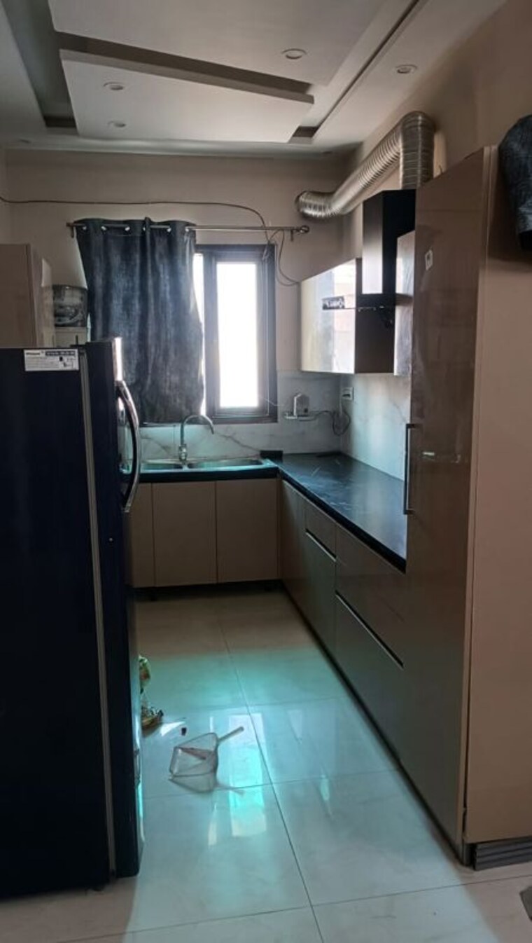 Kitchen, sunshine-enclave 3 Bedroom 1500 Sq.Ft. Builder Floor In Vip Road Zirakpur 10244569