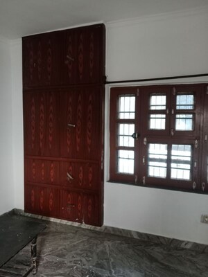 Room in 2 BHK Builder Floor at Sector 13 – for Rent