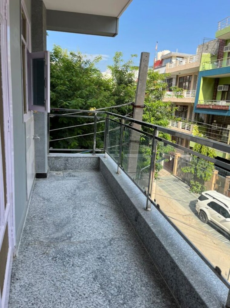 Balcony, dlf-city-gurgaon 3 Bedroom 2000 Sq.Ft. Builder Floor In Sector 27 Gurgaon 10244616