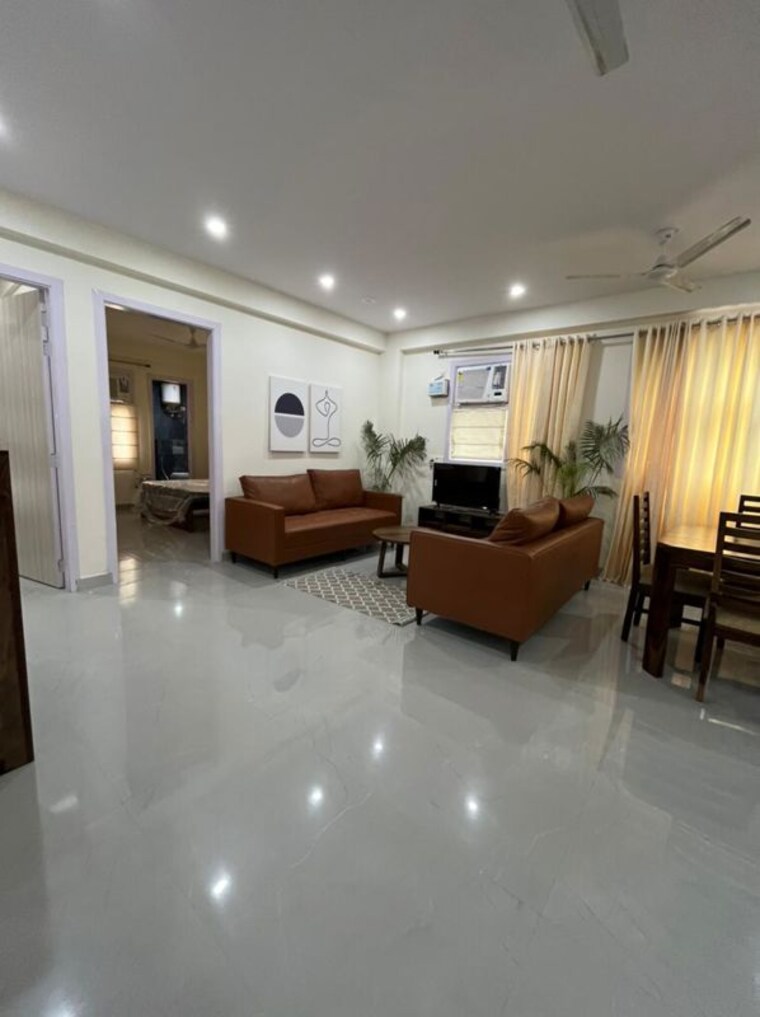 Living Room, dlf-city-gurgaon 3 Bedroom 2000 Sq.Ft. Builder Floor In Sector 27 Gurgaon 10244616