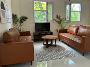 Living Room in 3 BHK Builder Floor at DLF City Gurgaon, Sector 27 – for Rent