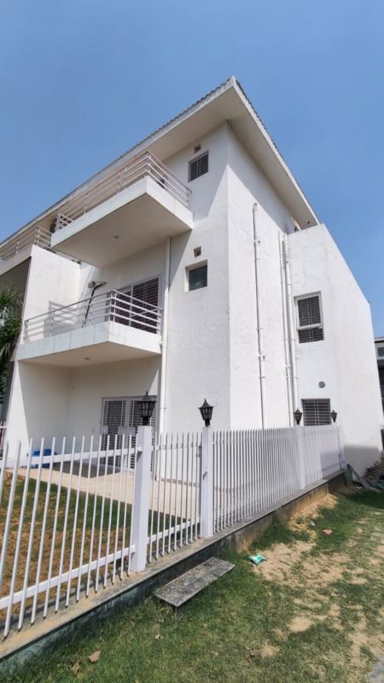 Exterior View, knowledge park 3 greater noida  1000 Sq.Yd. Plot In Knowledge Park 3 Greater Noida Greater Noida 10244625