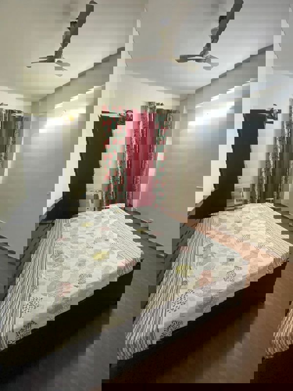 2 BHK 1300 Sq.Ft. Apartment in Vatika Seven Lamps