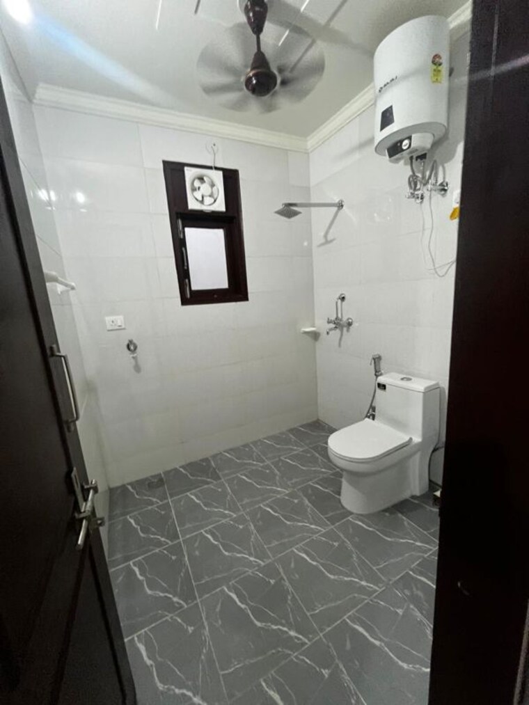 Bathroom, chattarpur 1 Bedroom 600 Sq.Ft. Builder Floor In Chattarpur Delhi 10244634