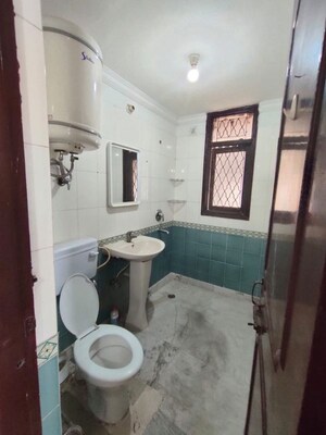Bathroom in 4 BHK Apartment at Sector 22 Dwarka – for Rent