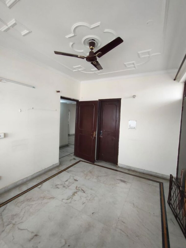 Room, sector 22 dwarka 4 Bedroom 2700 Sq.Ft. Apartment In Sector 22 Dwarka Delhi 10244655