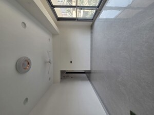 Room in 2 BHK Apartment at Goregaon West – for Sale