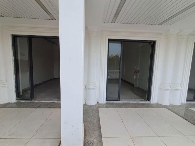 Room, gaur-world-street Commercial Office Space 250 Sq.Ft. In Sector 16b Greater Noida Greater Noida 10244704