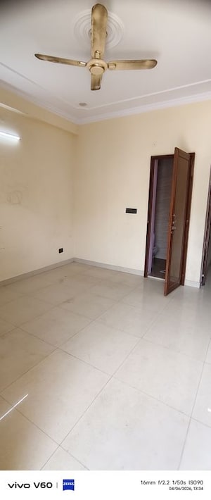 Room in 2 BHK Independent House at Sector 41 – for Rent