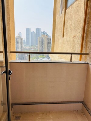 Furnished Amenities in 2 BHK Apartment at Prestige Siesta, Mulund West – for Rent