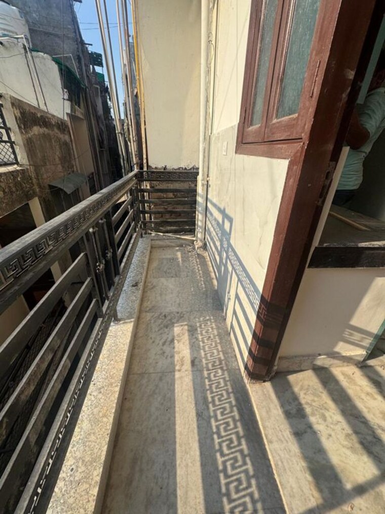Balcony, malviya nagar 1.5 Bedroom 50 Sq.Yd. Builder Floor In Malviya Nagar Delhi 10244745