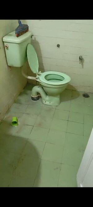 Bathroom in 1 BHK Apartment at Taleigao – for Rent