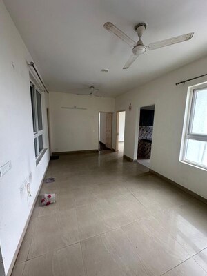Room in 3 BHK Apartment at Sare Crescent Parc Green Parc II, Sector 92 – for Sale