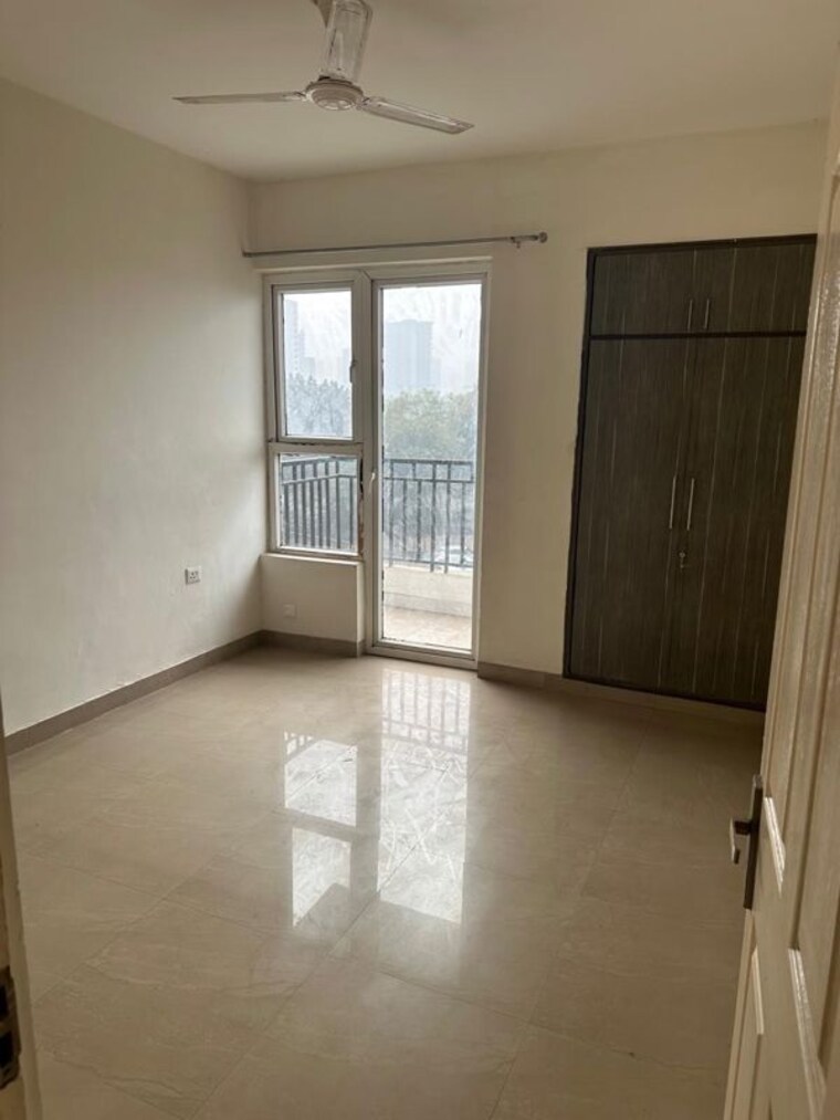 Room, sare-crescent-parc-green-parc-ii 3 Bedroom 1184 Sq.Ft. Apartment In Sector 92 Gurgaon 10244791