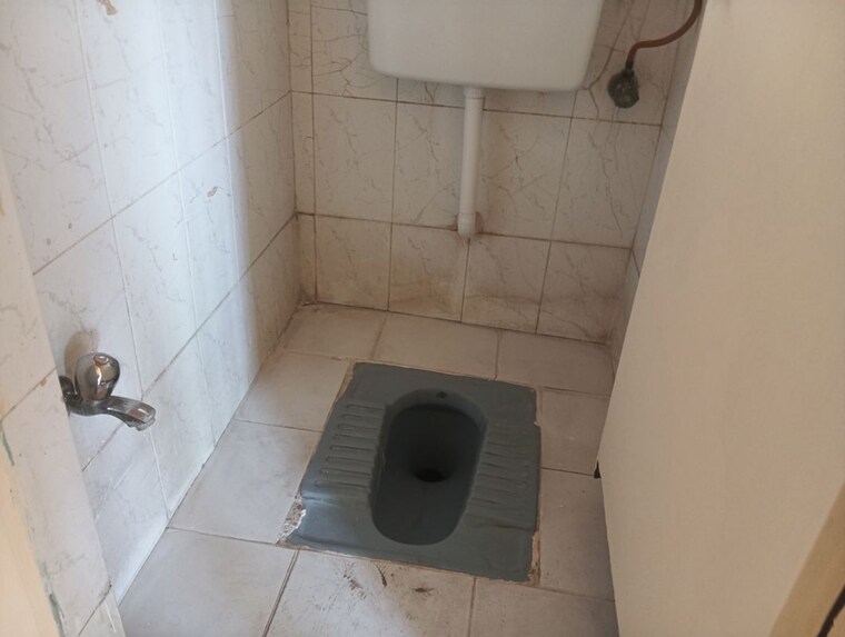 Bathroom, happy-valley 1 Bedroom 450 Sq.Ft. Apartment In Manpada Thane 10244809