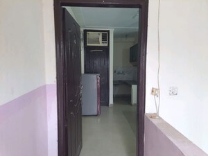 Building Lobby in 1 RK Builder Floor at Dlf City Phase 3 – for Rent