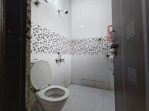 Bathroom in  Builder Floor at Agrim Apartment, Sector 43 – for Rent
