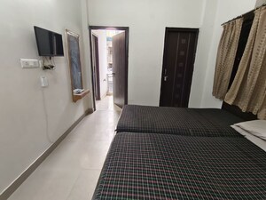Bedroom in  Builder Floor at Agrim Apartment, Sector 43 – for Rent