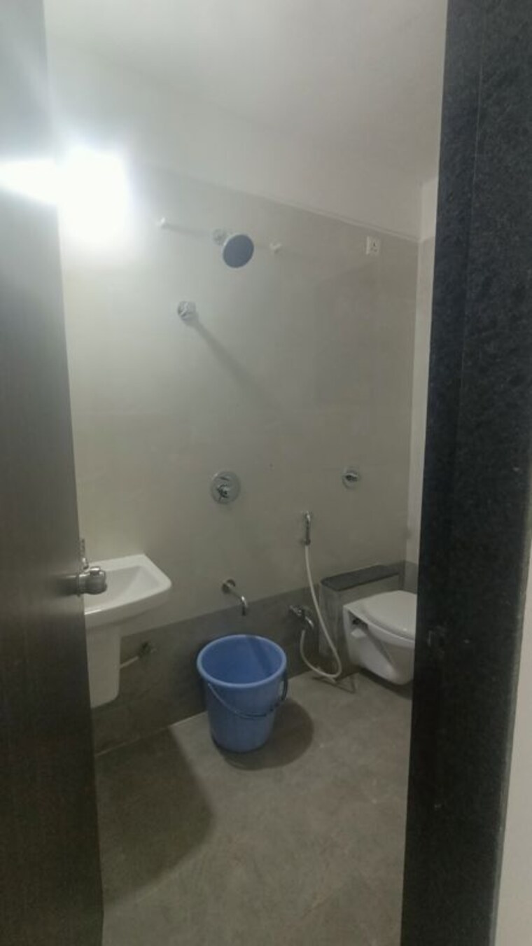 Bathroom, wakad 2 Bedroom 802 Sq.Ft. Apartment In Wakad Pune 10244840