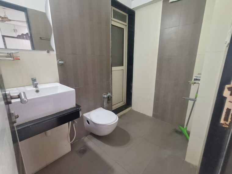 Bathroom, rustomjee-athena 3 Bedroom 1200 Sq.Ft. Apartment In Majiwada Thane 10244825