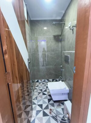 Master Bedroom in 3 BHK Builder Floor at Govindpuri – for Sale