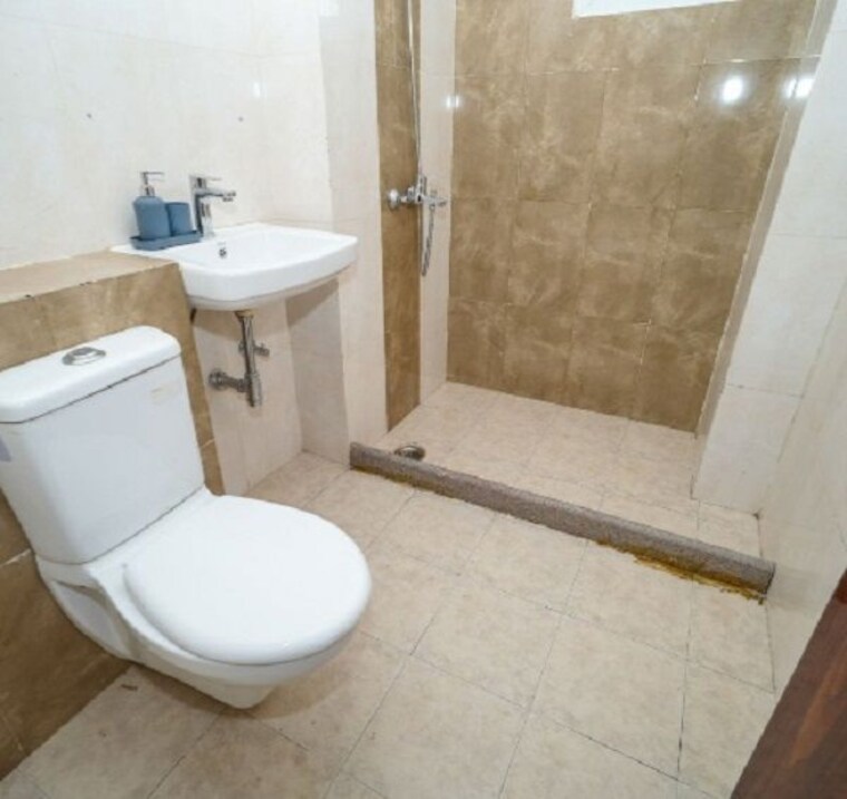 Bathroom, dwarka expressway 3.5 Bedroom 1725 Sq.Ft. Apartment In Dwarka Expressway Gurgaon 10244770