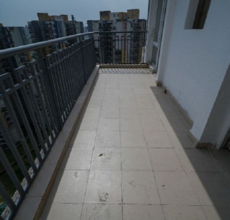 Balcony, dwarka expressway 3.5 Bedroom 1725 Sq.Ft. Apartment In Dwarka Expressway Gurgaon 10244770