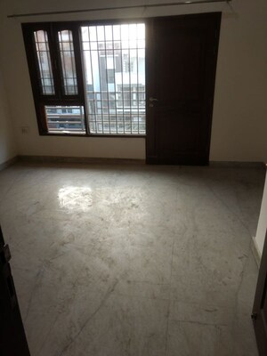 Room in  Builder Floor at Builder Floor, Sector 28 – for Rent