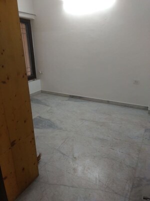 Room in  Builder Floor at Builder Floor, Sector 28 – for Rent