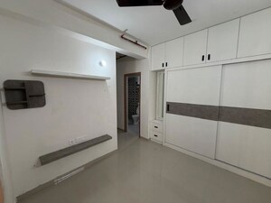 2 BHK Apartment For Rent in Pareena Om Apartments, Sector 112