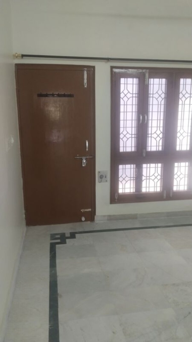 Room, gomti nagar 3 Bedroom 3200 Sq.Ft. Builder Floor In Gomti Nagar Lucknow 10244883