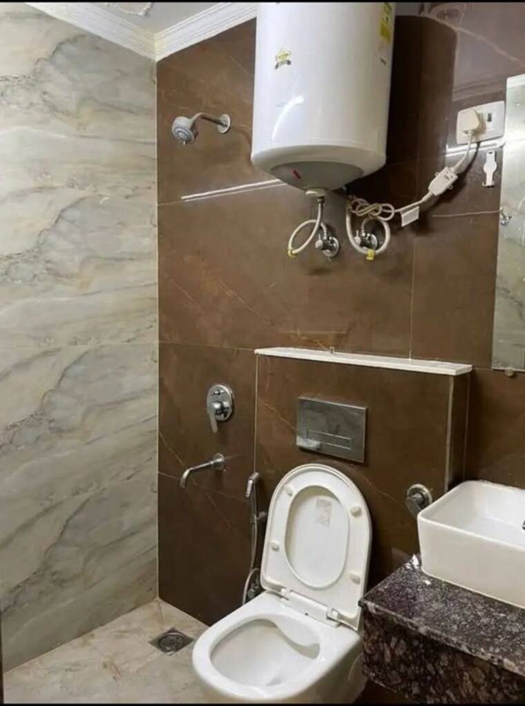 Bathroom, saket 2 Bedroom 800 Sq.Ft. Builder Floor In Saket Delhi 10244894