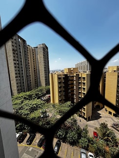 2.5 BHK + Pooja Room Apartment For Rent in Lodha Palava River View