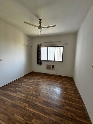 Room in 2.5 BHK Apartment at Lodha Palava River View, Dombivli East – for Rent