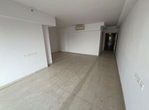 Room in 3 BHK Apartment at Kanakia Paris, Bandra East – for Rent