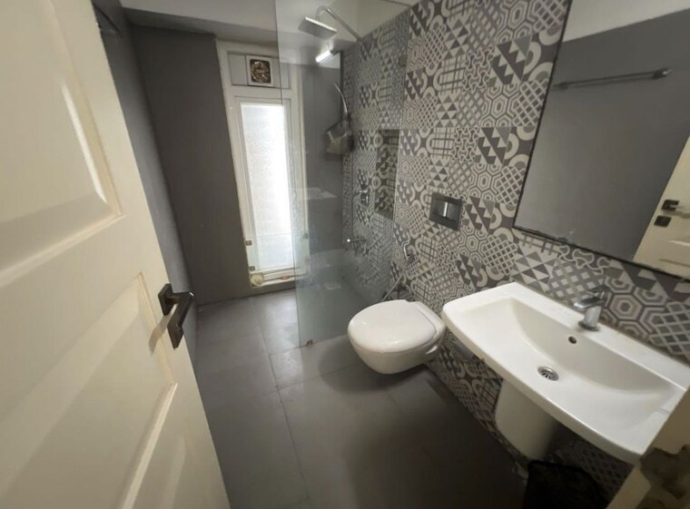 Bathroom, kanakia-paris 4 Bedroom 1420 Sq.Ft. Apartment In Bandra East Mumbai 10244978