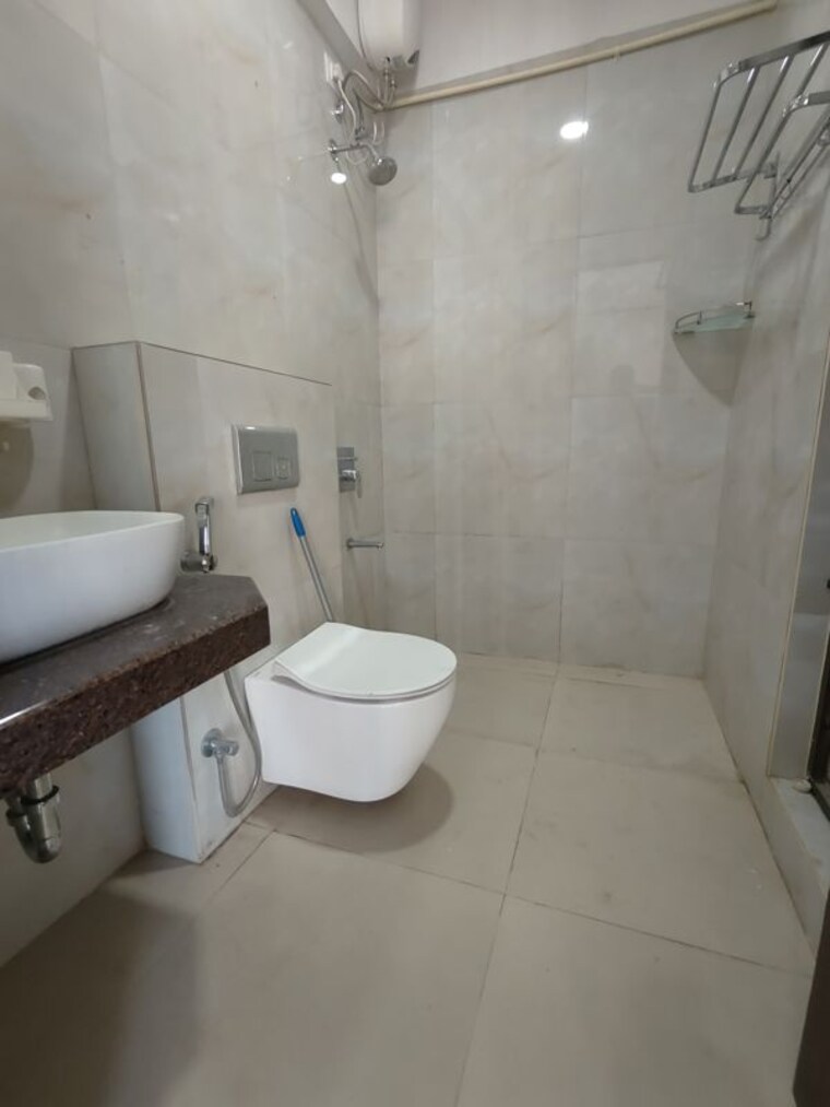 Bathroom, raymond-ten-x-habitat 2 Bedroom 635 Sq.Ft. Apartment In Pokhran Road No Two Thane 10244970