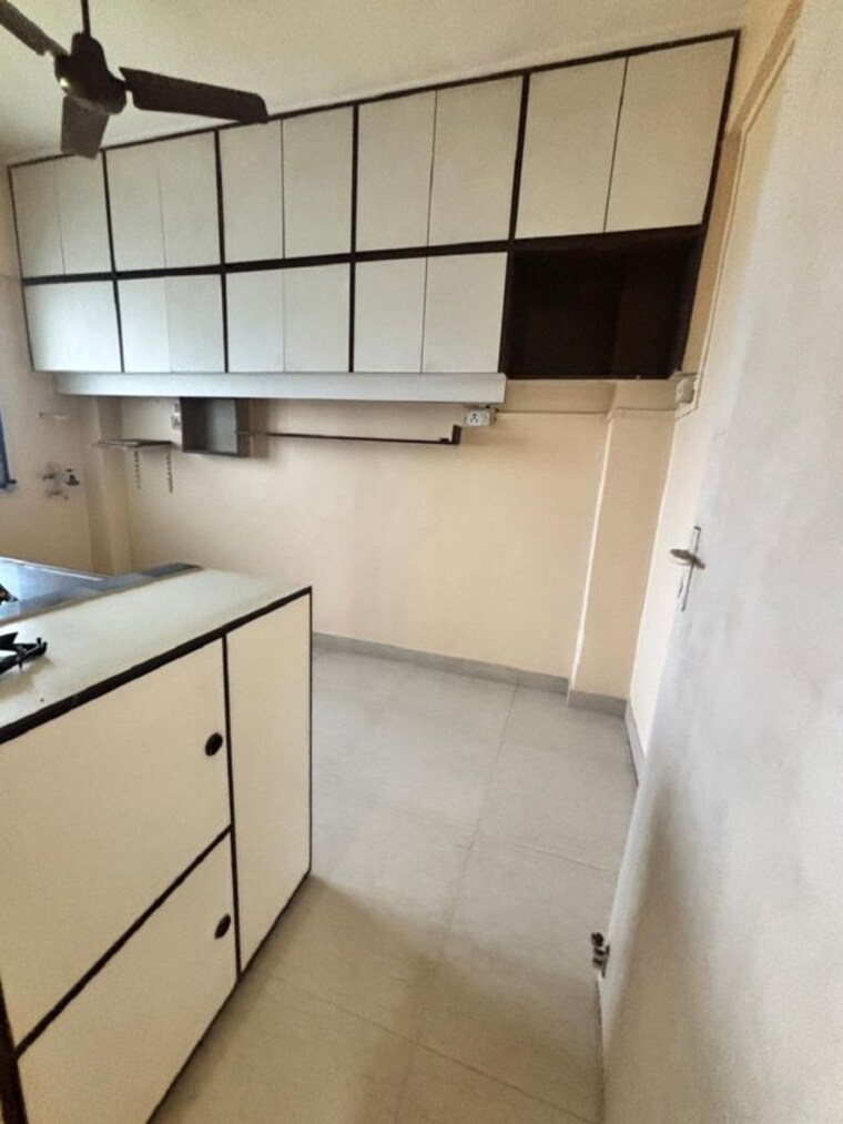 Kitchen, bandra west 1 Bedroom 500 Sq.Ft. Apartment In Bandra West Mumbai 10244989