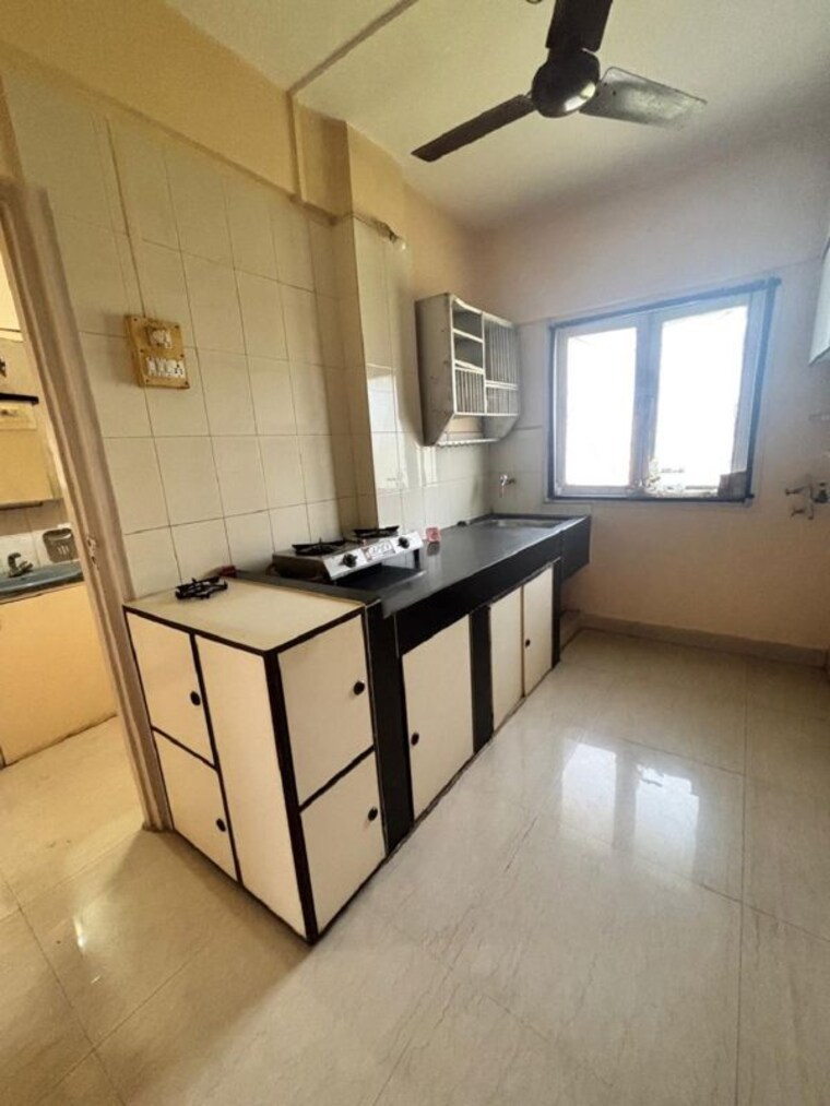 Kitchen, bandra west 1 Bedroom 500 Sq.Ft. Apartment In Bandra West Mumbai 10244989