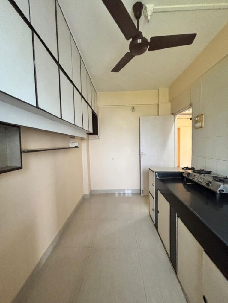 Kitchen, bandra west 1 Bedroom 500 Sq.Ft. Apartment In Bandra West Mumbai 10244989