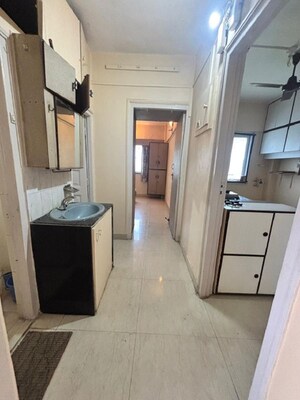  1 BHK Apartment at Bandra West – for Rent