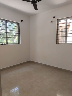 Room in 2 BHK Builder Floor at Hsr Layout – for Rent